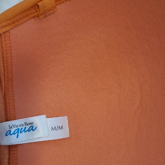 Swimwear - Picture 3 of 5